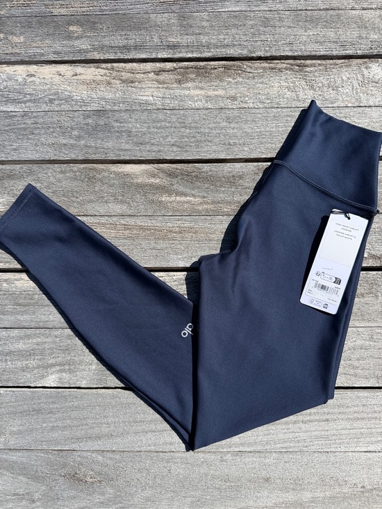 ALO Yoga Pants - ALO High-Waist Airlift Legging - Navy LEGGING SIZE Small NWT BLUE